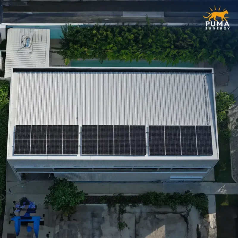 อัปเดตผลงาน ติดตั้งโซล่าเซลล์ ออฟฟิศ 6 kW เขตบางแค กรุงเทพฯ ติดตั้งบนหลังคาเมทัลชีทสวยงาม ปลอดภัยด้วย Microinverter ลดค่าไฟกว่า 30,000 บาท/ปี