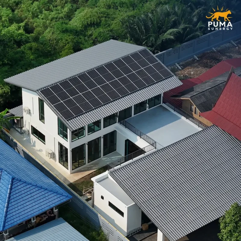 ผลงานติดตั้งโซล่าเซลล์ คาเฟ่ ร้านอาหาร ขนาด 12 kW อ.บางกระเจ้า จ.สมุทรปราการ แก้ปัญหาเงาไม้บังด้วย Microinverter โดย PUMA SUNERGY